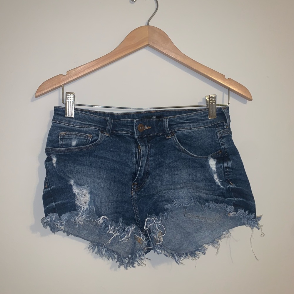 H&M distresses Jean Shorts